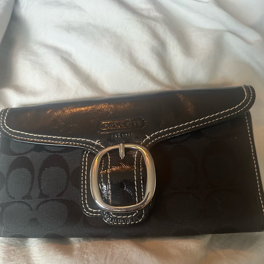 Beautiful RARE Coach signature buckle wallet